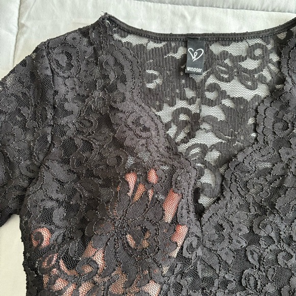 Windsor lace black crop top - Picture 3 of 3